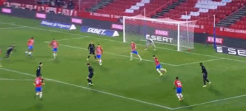 莱默尔：送出2个点球让比赛变复杂，能利用定位球让我们满意