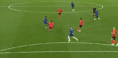 流量狂人摩根：借特朗普上位靠C罗大赚，习惯挖坑式采访