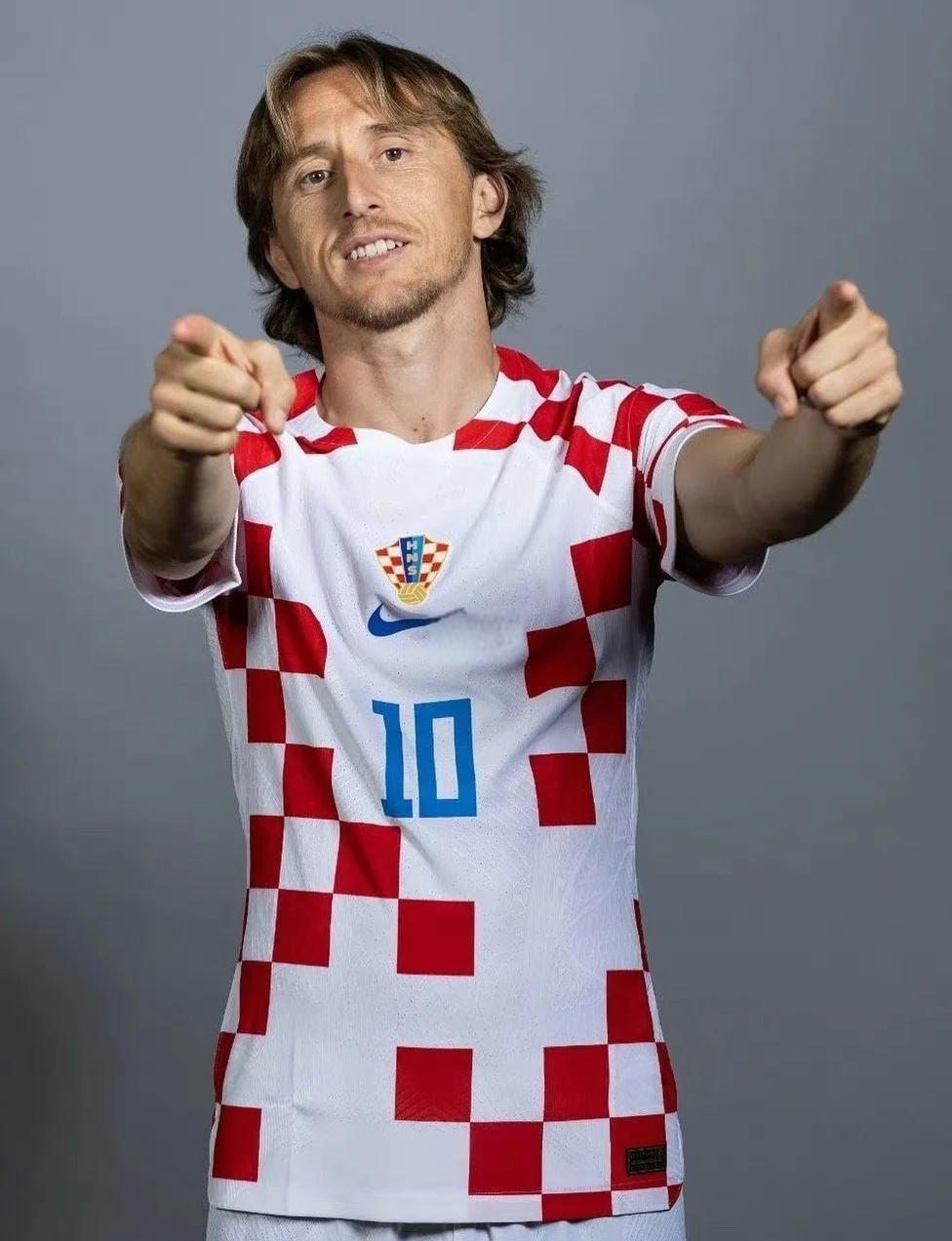 足球评论员如何分析比赛？